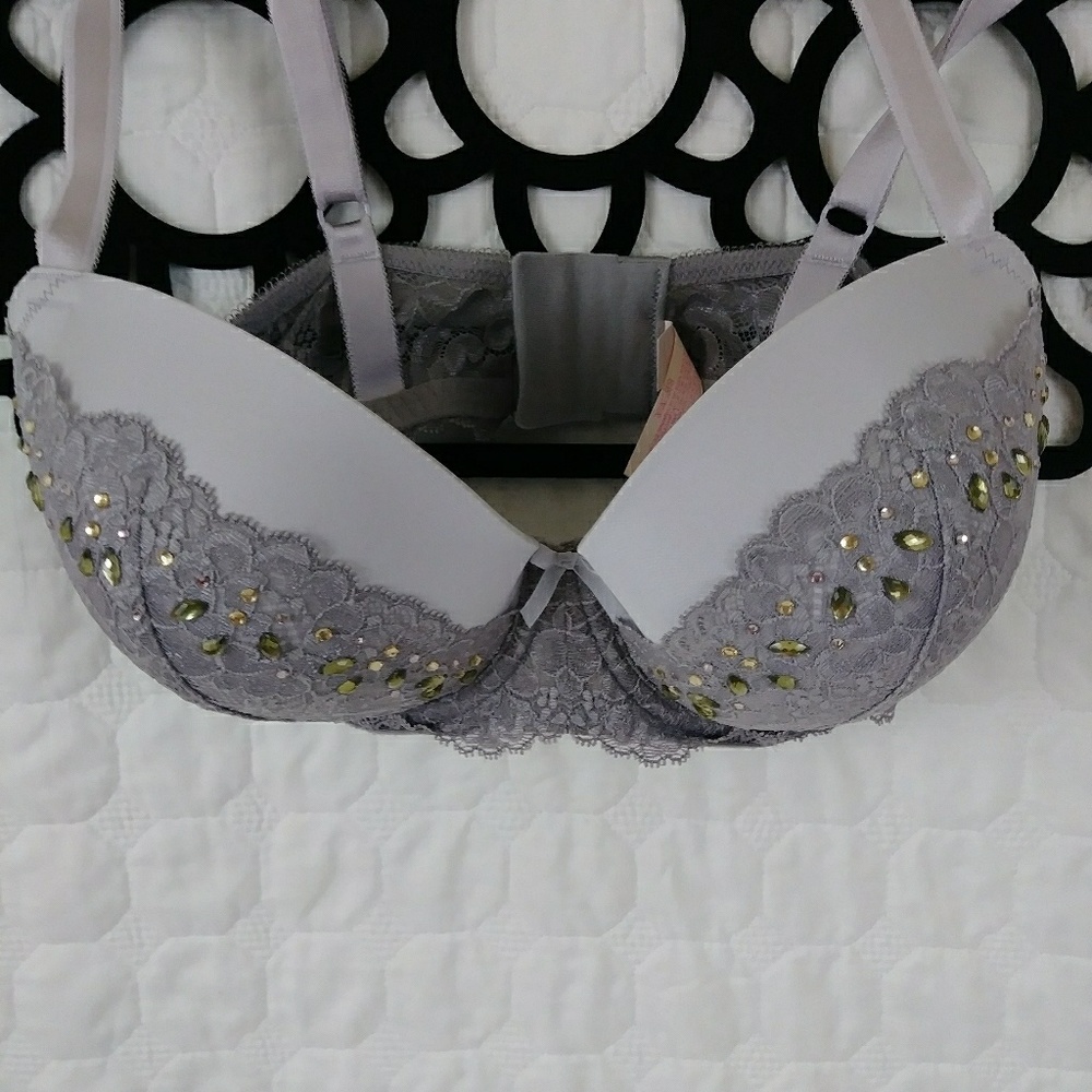 Victoria's Secrets Bra 34DDD